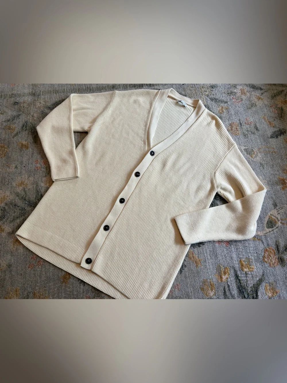 Zara Thick Knit Cardigan Beige V-Neck Button Front Sweater